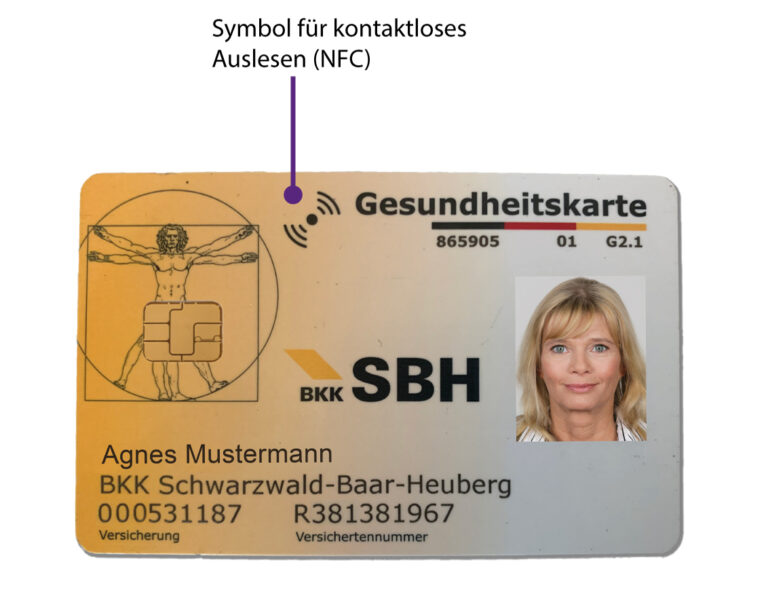 Gesundheitskarte von Agnes Mustermann zeigt das Symbol für kontaktloses Auslesen (NFC).